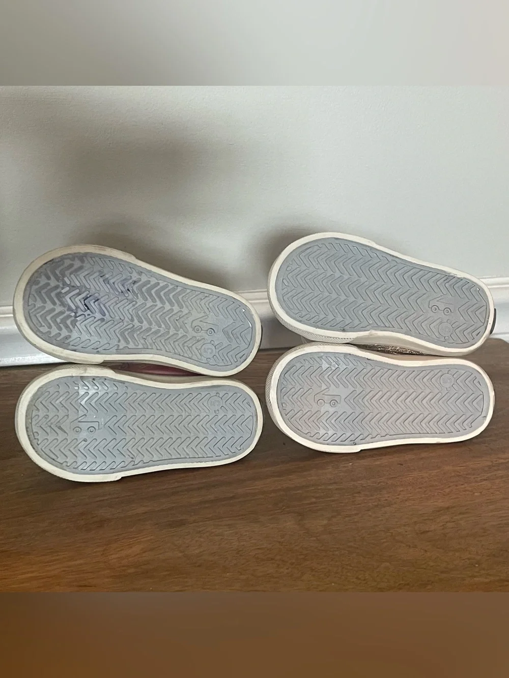 See Kai Run High-Top Sneakers Bundle - Size 5